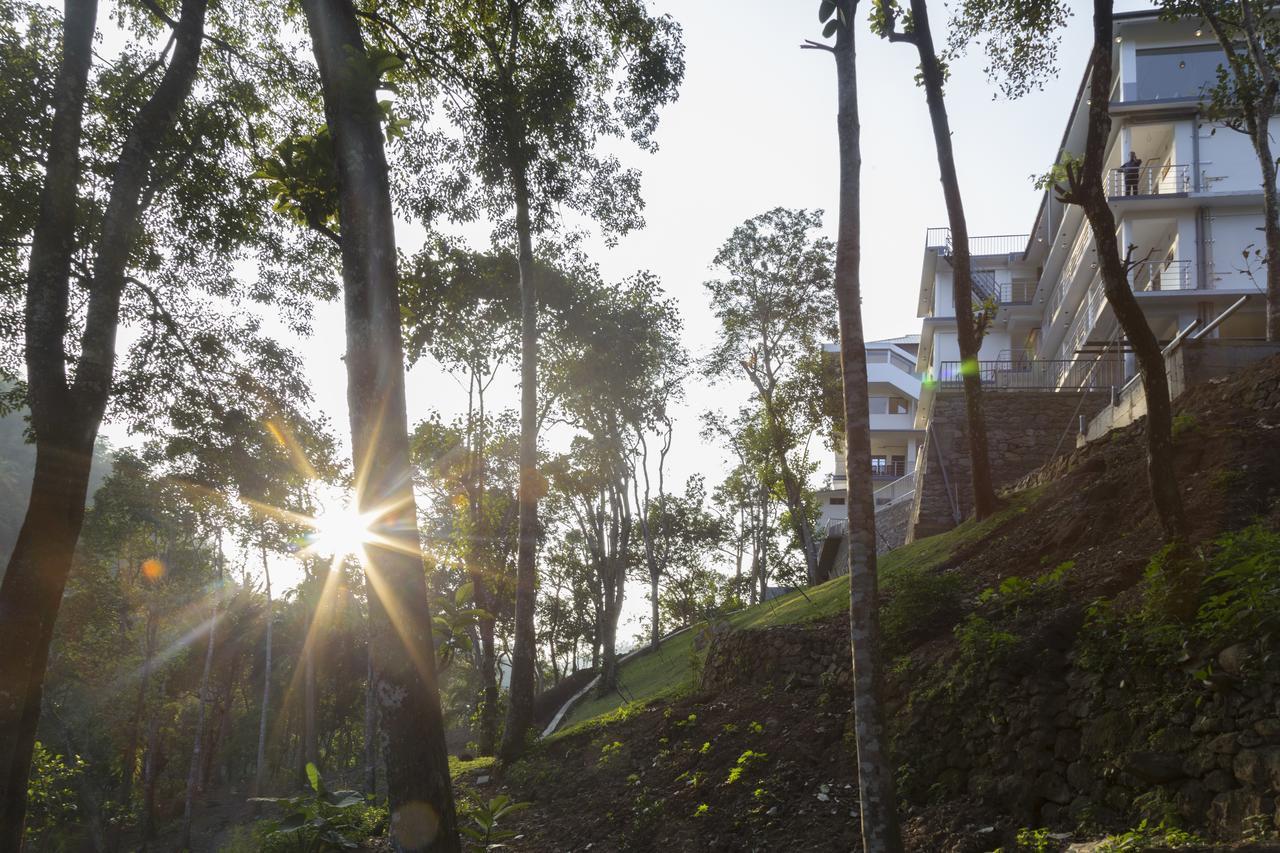 Hostess Thekkady Hotel Exterior photo