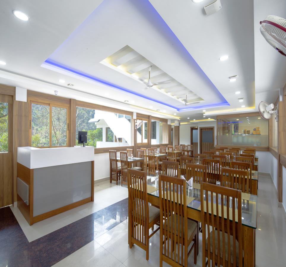 Hostess Thekkady Hotel Exterior photo