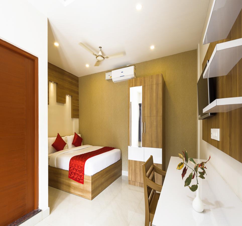 Hostess Thekkady Hotel Exterior photo
