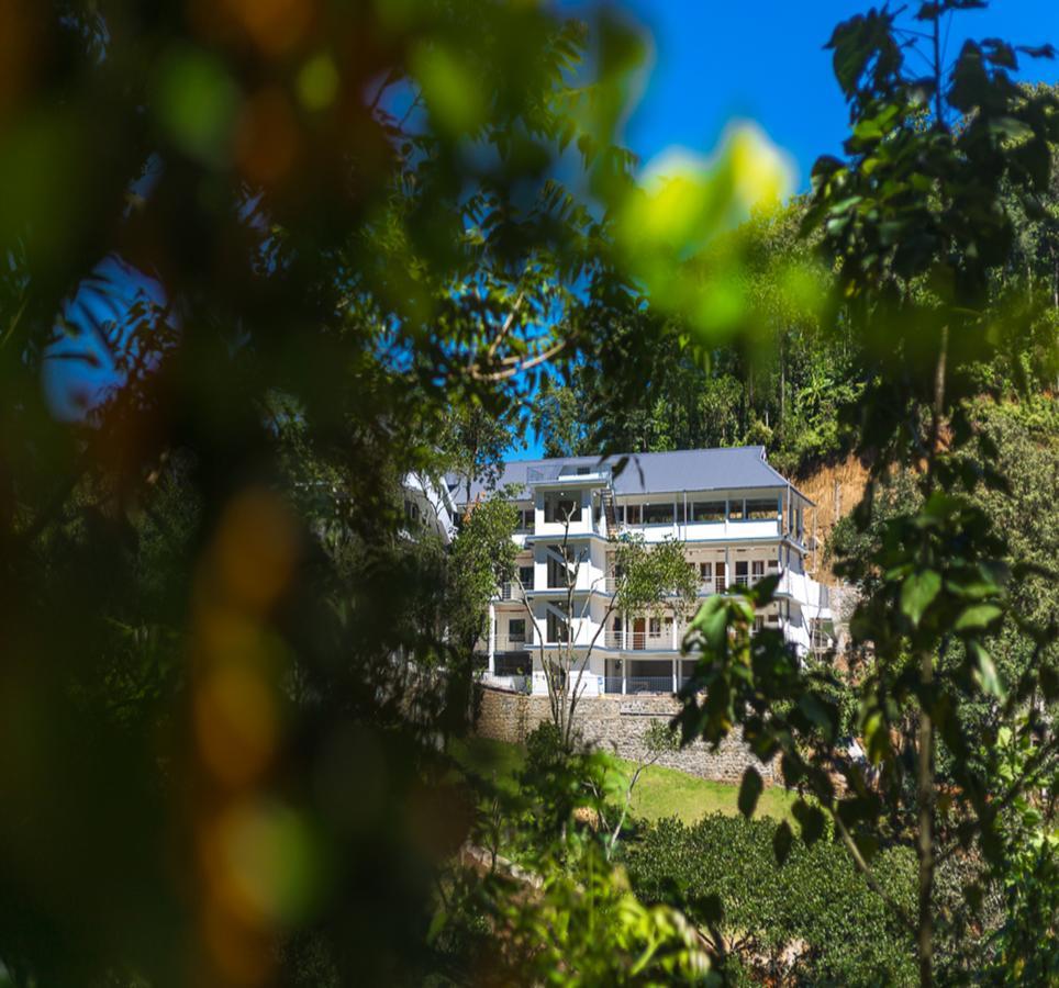 Hostess Thekkady Hotel Exterior photo